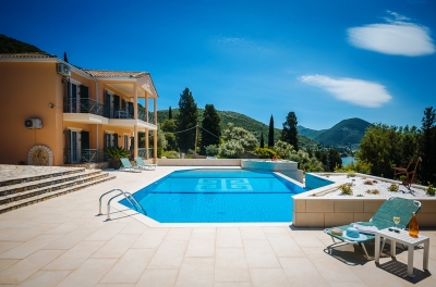 Geni-Bay-View-Villa-05.jpg