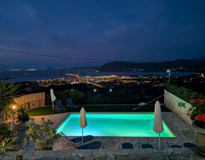 ApolpainaLagoonViewHome02.jpg